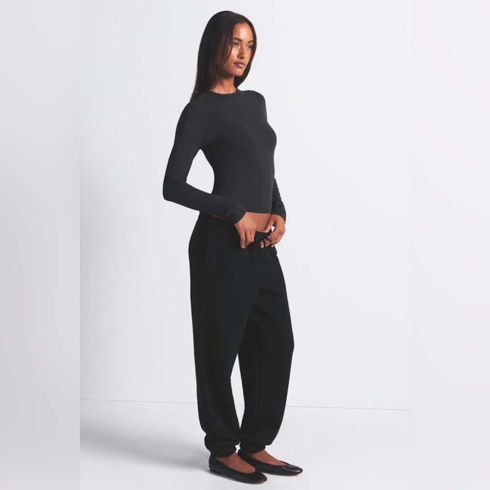 Skims Cotton Fleece Classic Joggers Onyx Size Small NWT - Picture 2 of 4